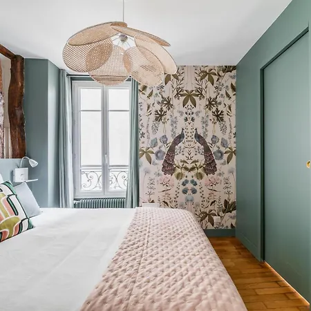 Brand New Luxury Flat In Parc Monceau - Batignolles *