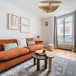 Brand New Luxury Flat In Parc Monceau - Batignolles * باريس